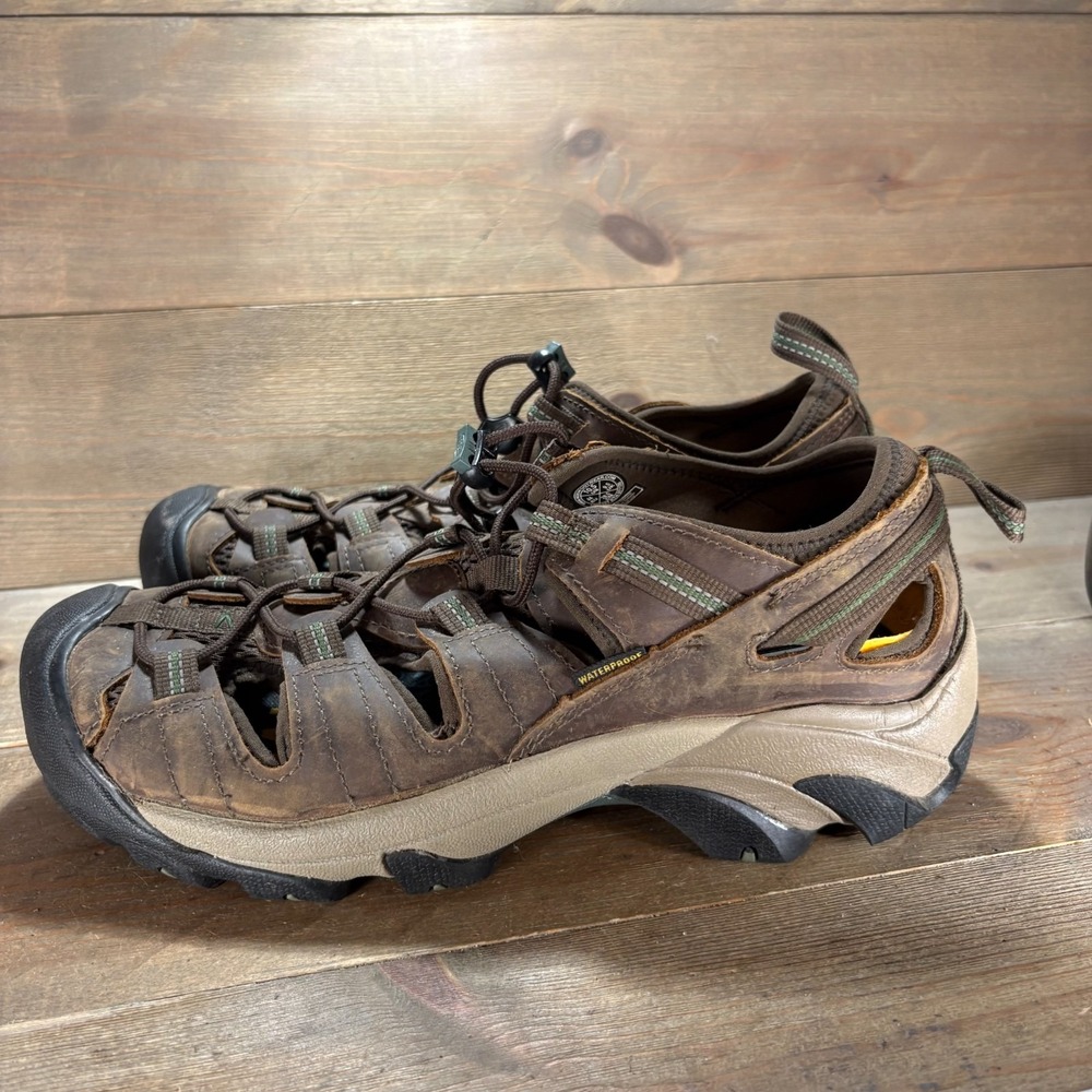 KEEN Arroyo II Mens size 10.5 shoes Brown Waterproof Leather Fisherman sandals